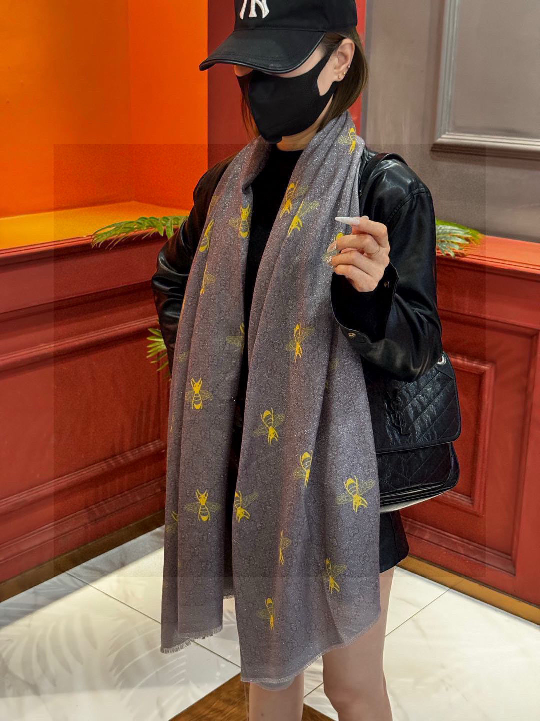 GUCCI 25S SCARF 200 IN CASHMERE SILK 692966