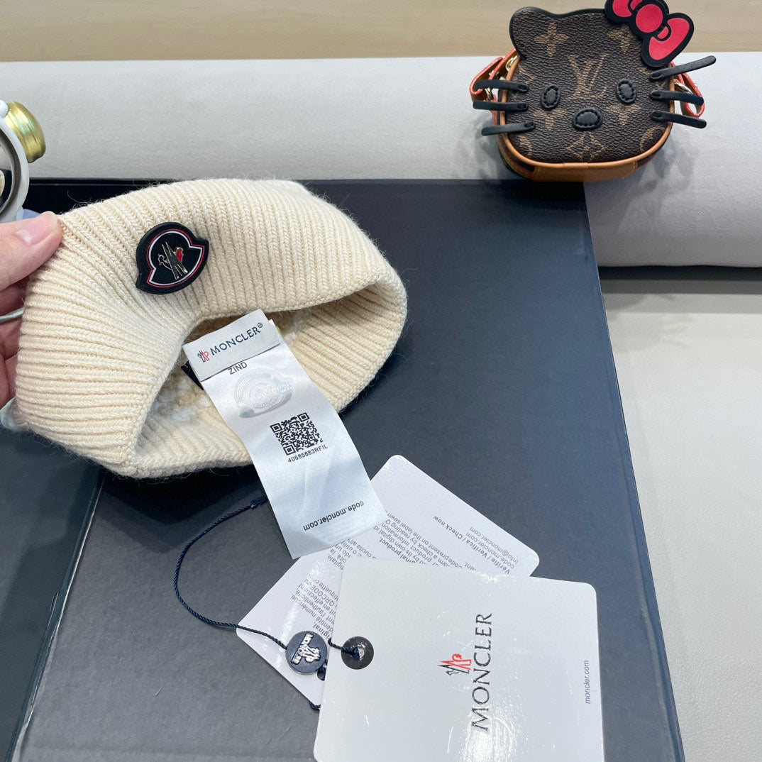 BEANIE HAT IN STELL BISQUE BEIGE MIX WHITE CASHMERE 436731