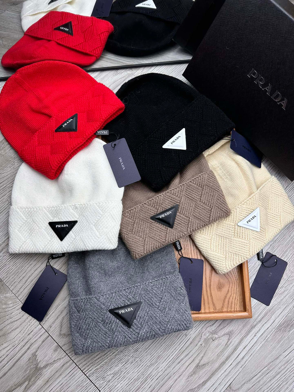 PRADA BEANIE HAT IN MEDIUM BROWN WOOL AND RABBIT FUR 342039