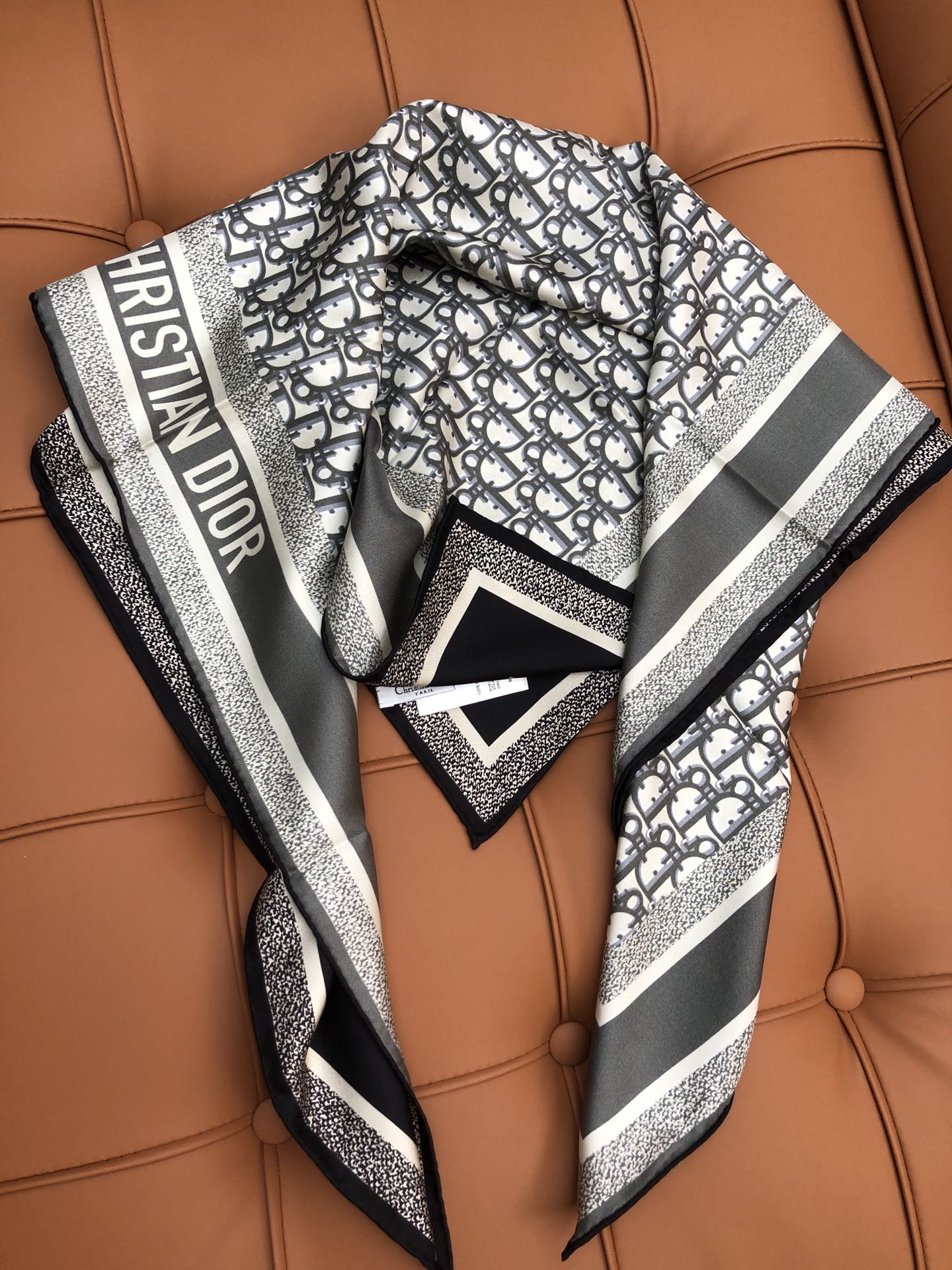 DIOR SCARF 90 IN SILK 704592