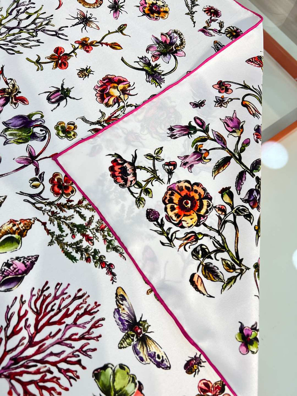 DIOR REVERSIBLE PRINTED SQUARE SCARF 90 CM IN WHITE SILK 7735868