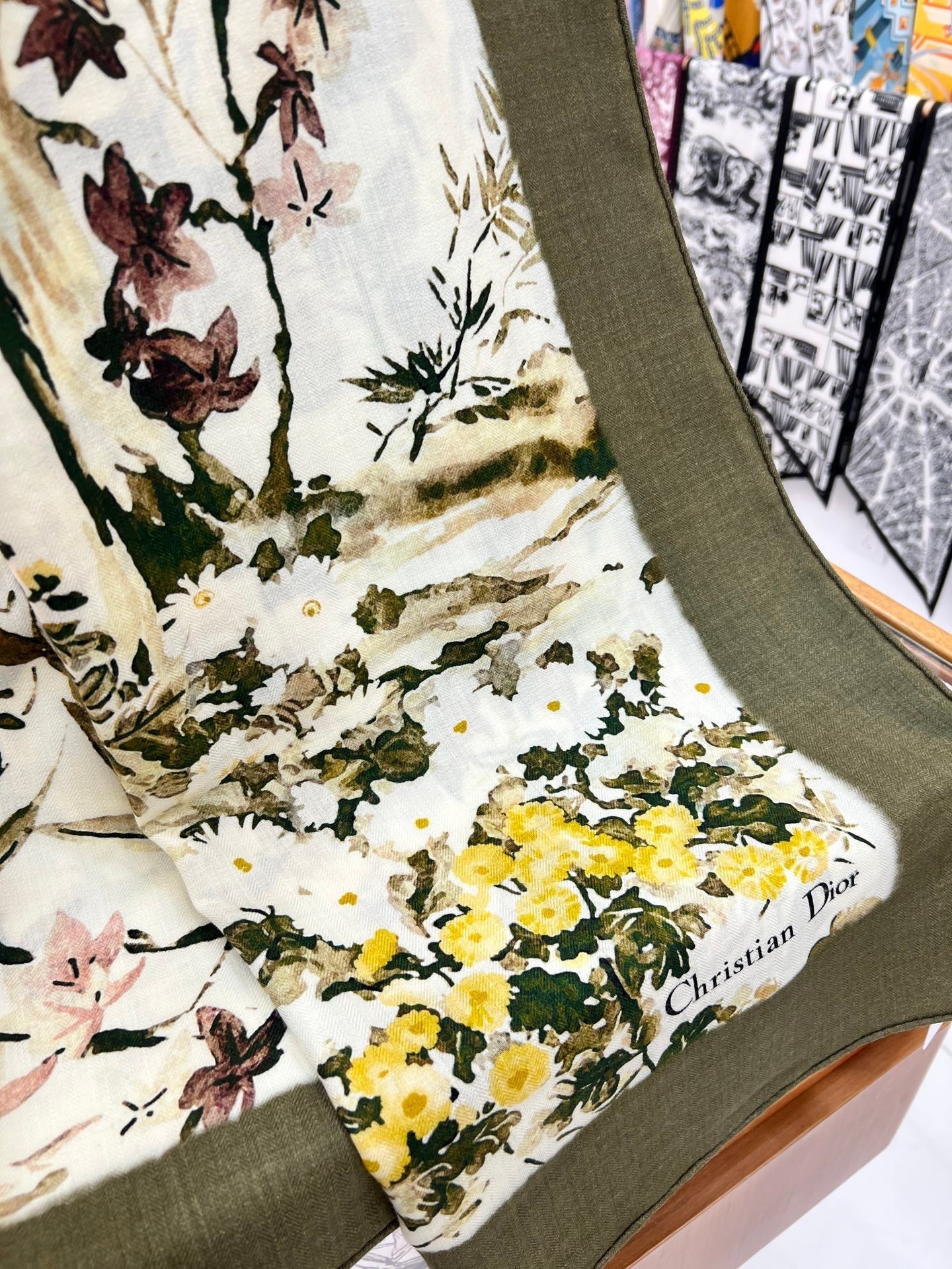 DIOR REVERSIBLE SCARF 140 CM IN CREAM WHITE MIX GREEN WOOL-SILK FABRIC 735876