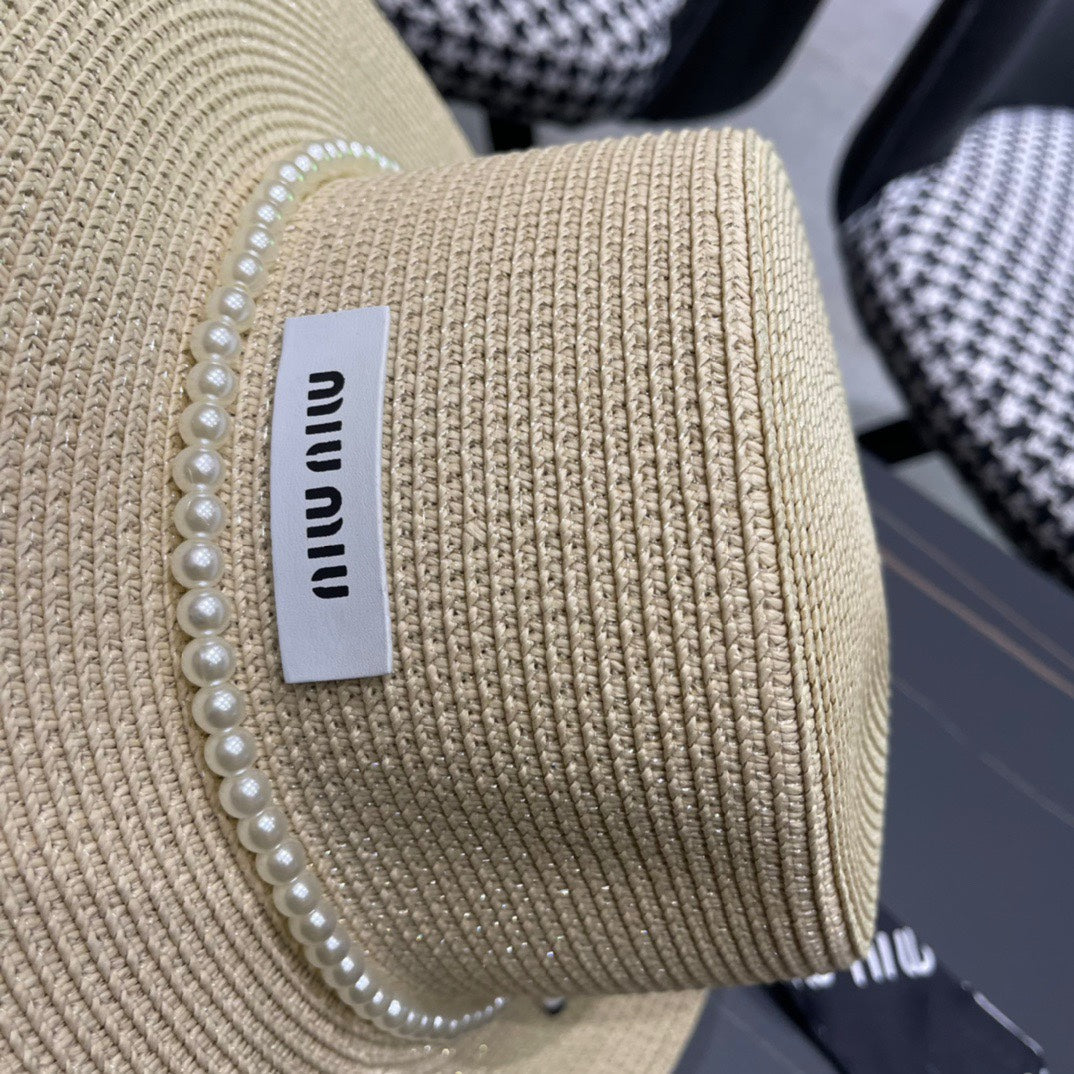 MM SMALL-BRIM STRAW HAT IN LIGHT BEIGE AND PEARL EMBELLISHED