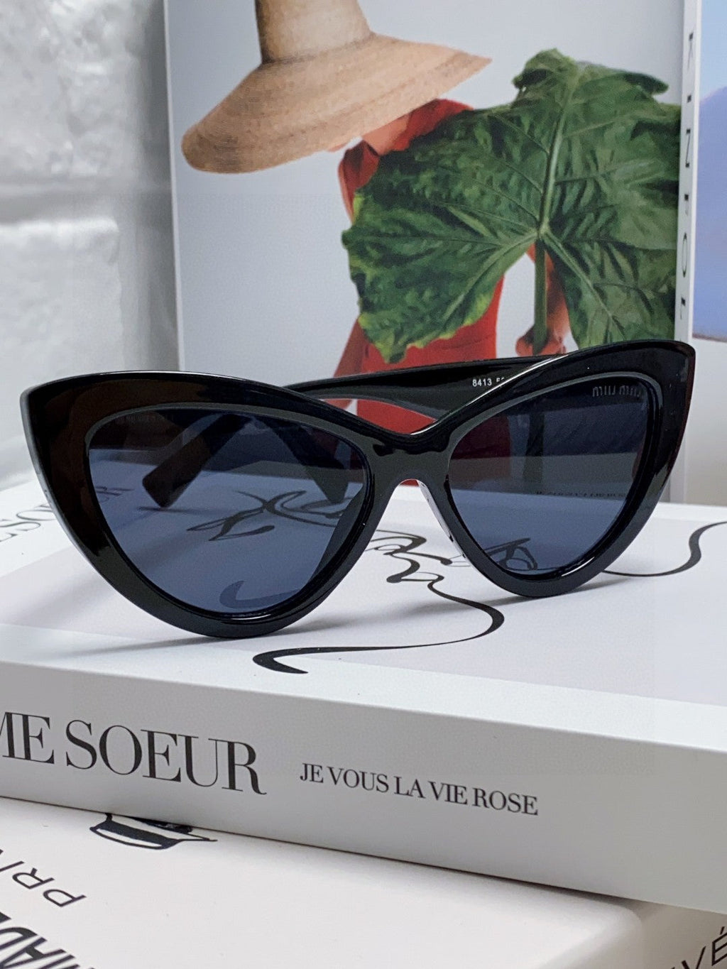 GLIMPSE CAT EYE SUNGLASSES 555886 IN BLACK ACETATE